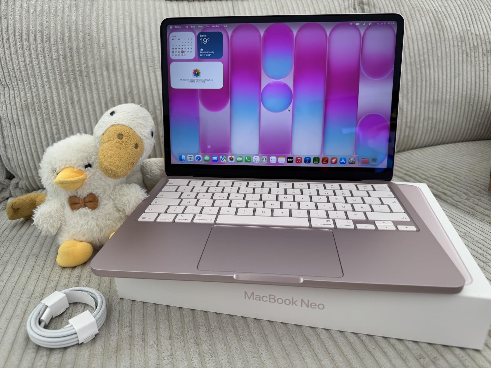 Apple MacBook Neo 13" Laptop A18 Pro 512GB Rosa Touch ID