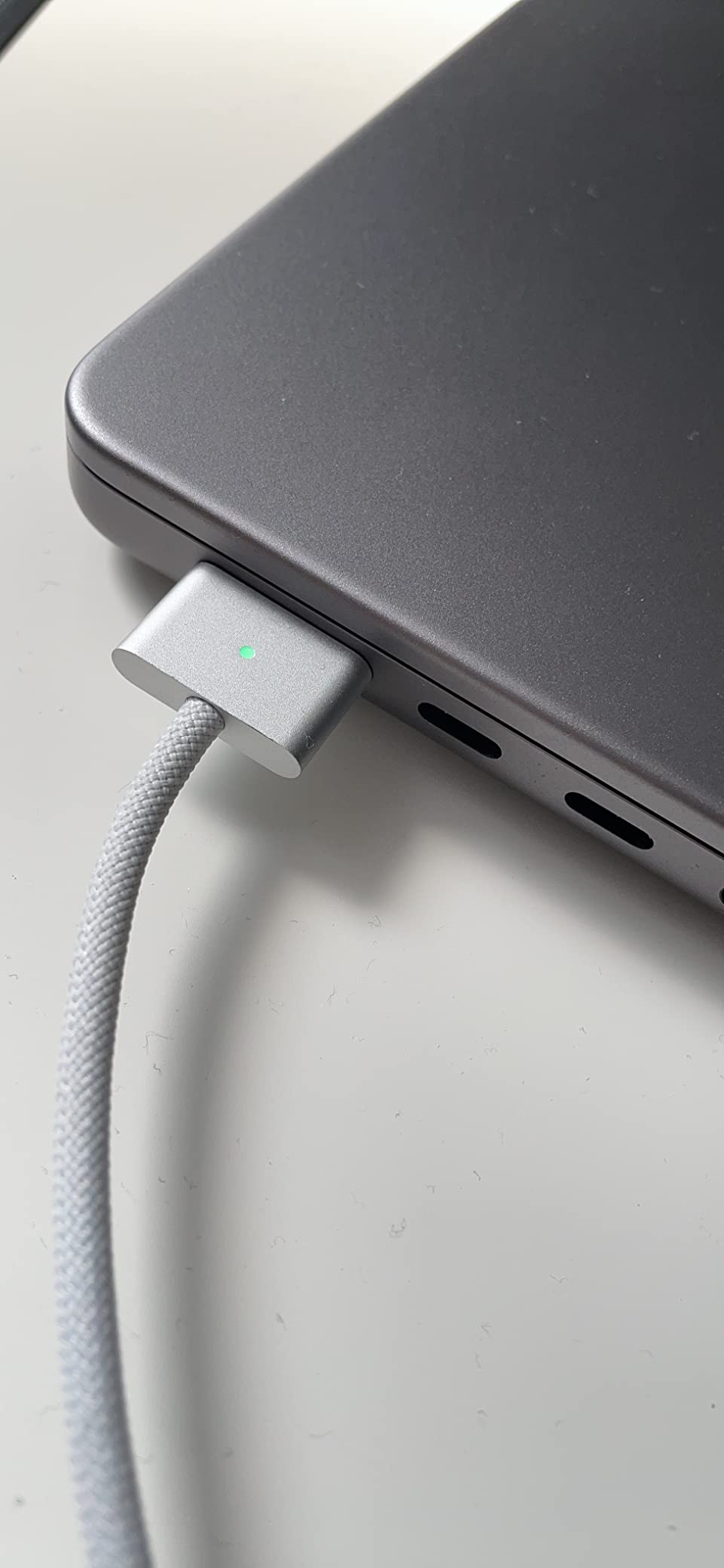 Apple MacBook Pro 14 M1 Pro 16GB 512GB Laptop Silber