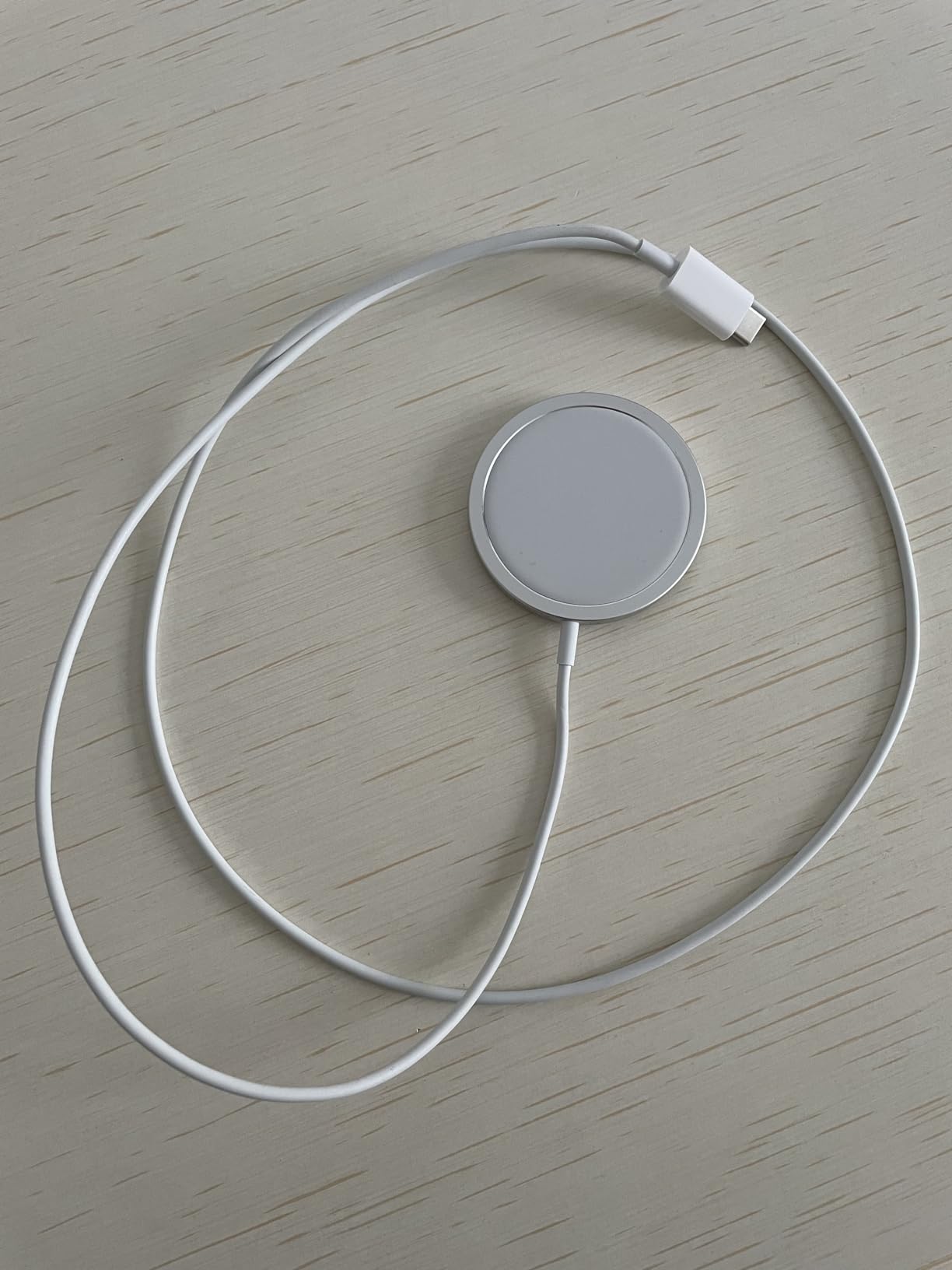 Apple MagSafe Ladegerät kabellos 15W Qi weiß