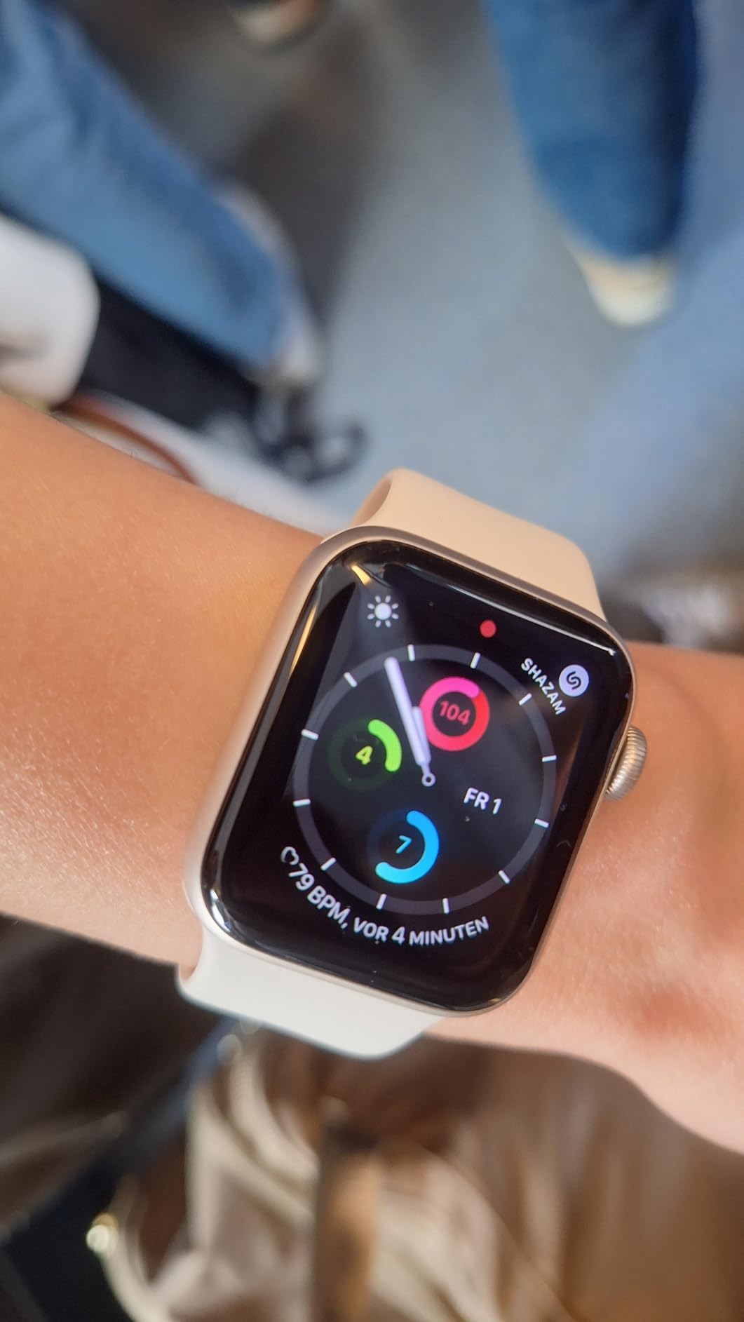 Apple Watch SE 3 GPS 40mm Smartwatch Mitternacht M/L