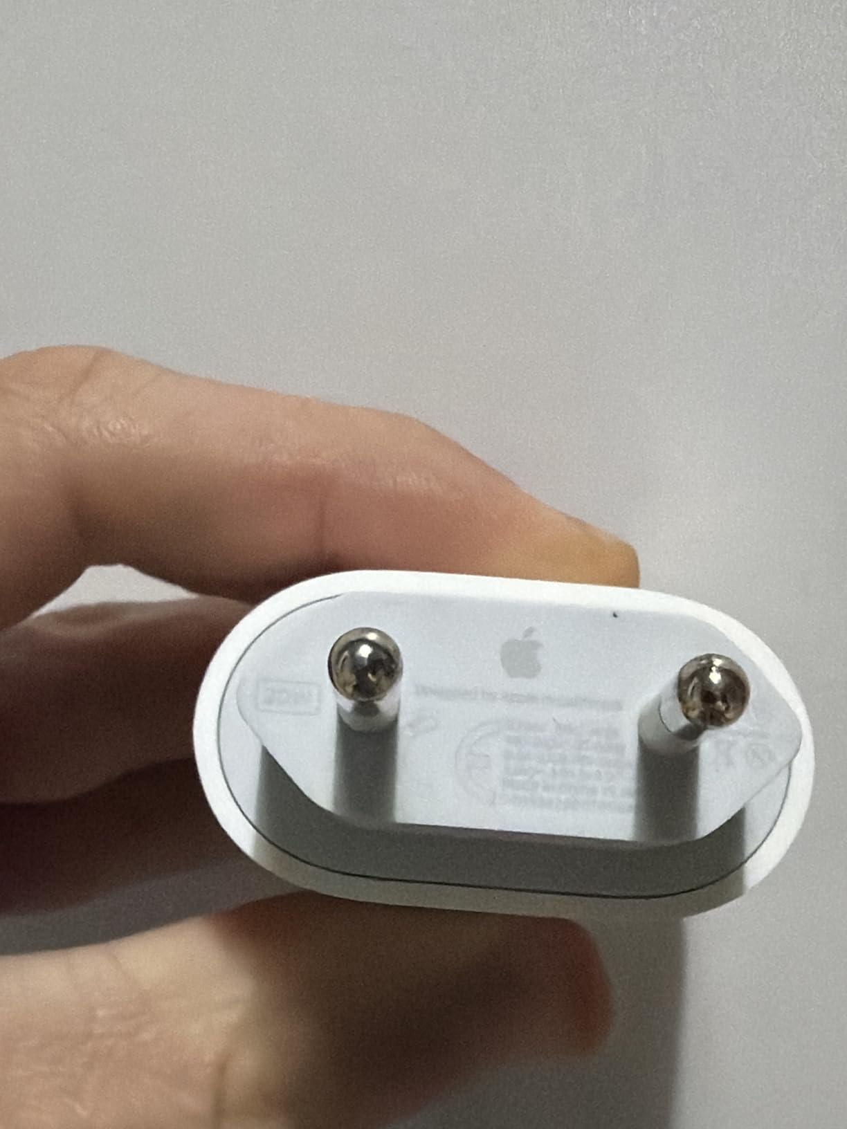 Apple 20W USB-C Power Adapter Ladegerät Weiss