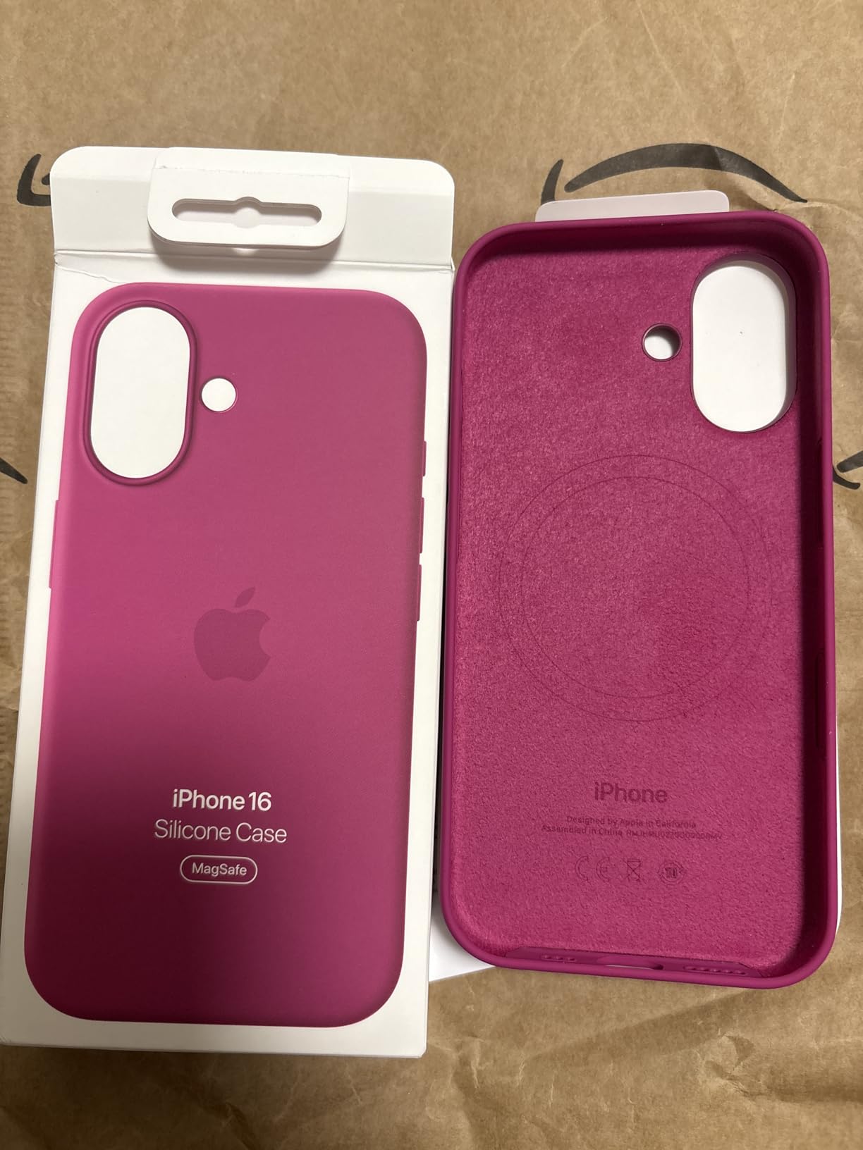 Apple iPhone 16 Silikon Case Hülle Fuchsia MagSafe