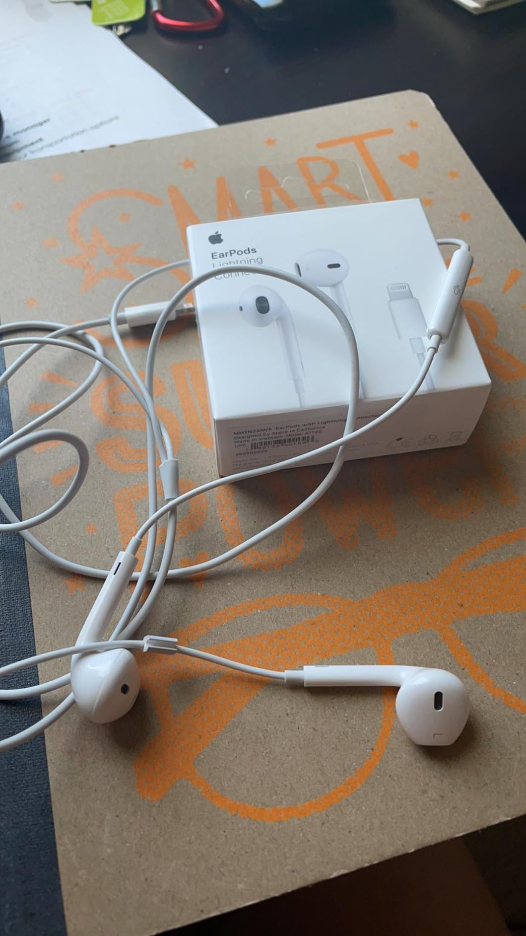 Apple EarPods Kopfhörer Lightning Weiß kabelgebunden