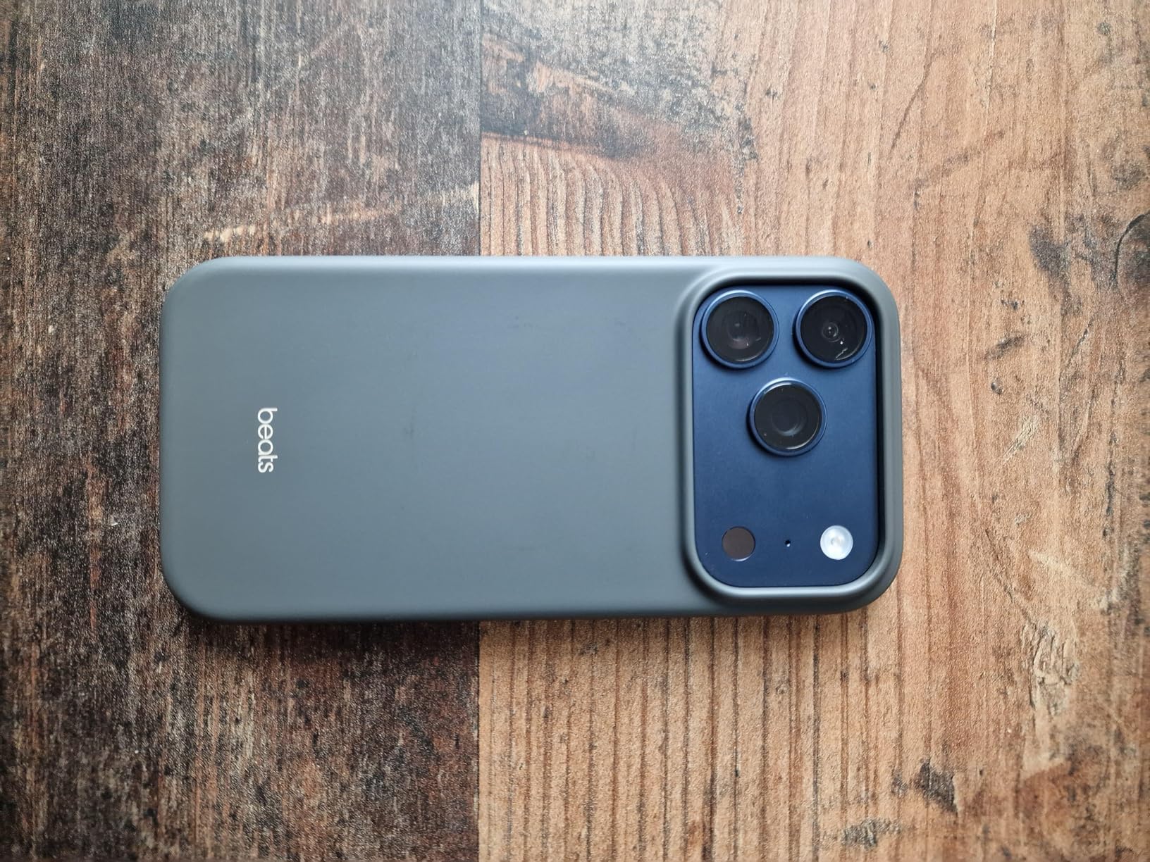 Beats iPhone 17 Kickstand Case MagSafe Hülle Felsblau Ständer