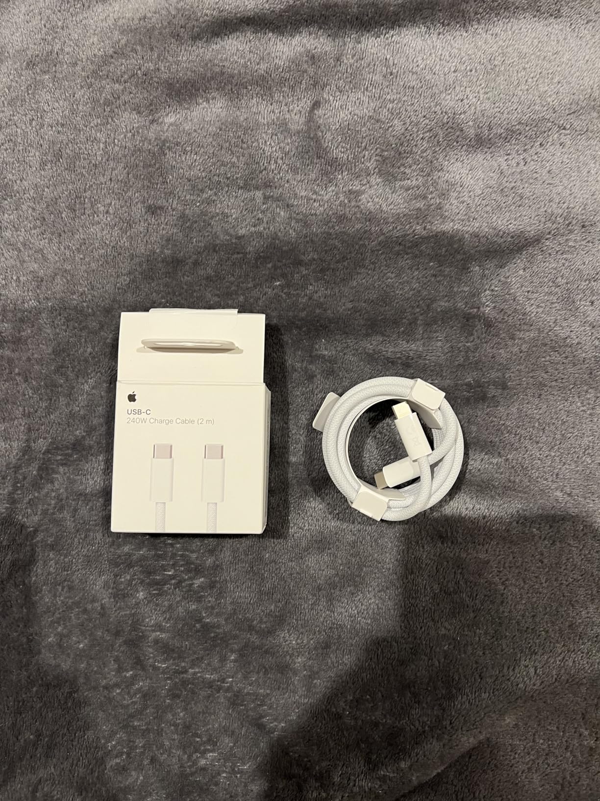 Apple 240W USB-C Ladekabel 2 m gewebt