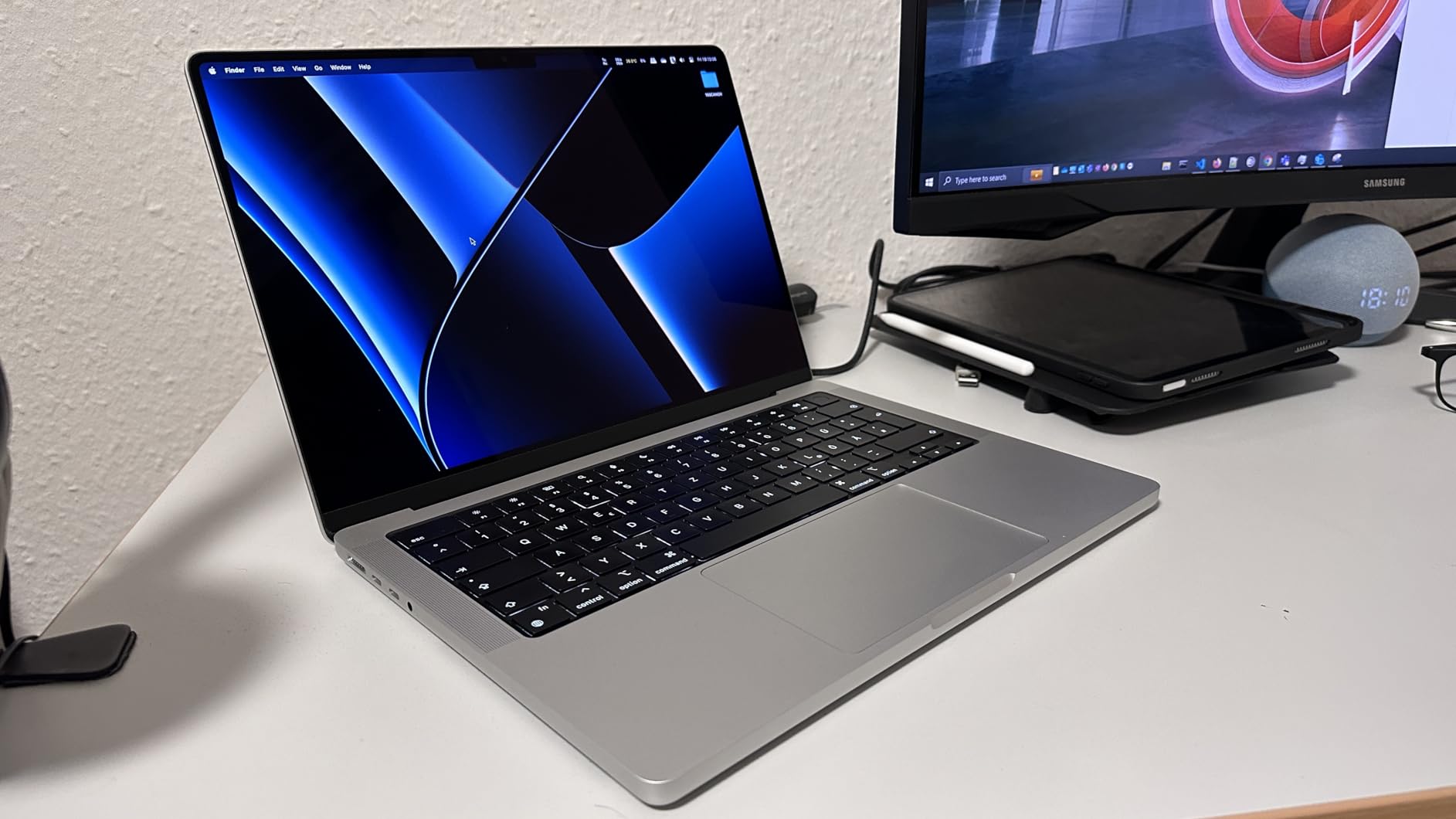 Apple MacBook Pro 14 M1 Pro 16GB 512GB Laptop Silber