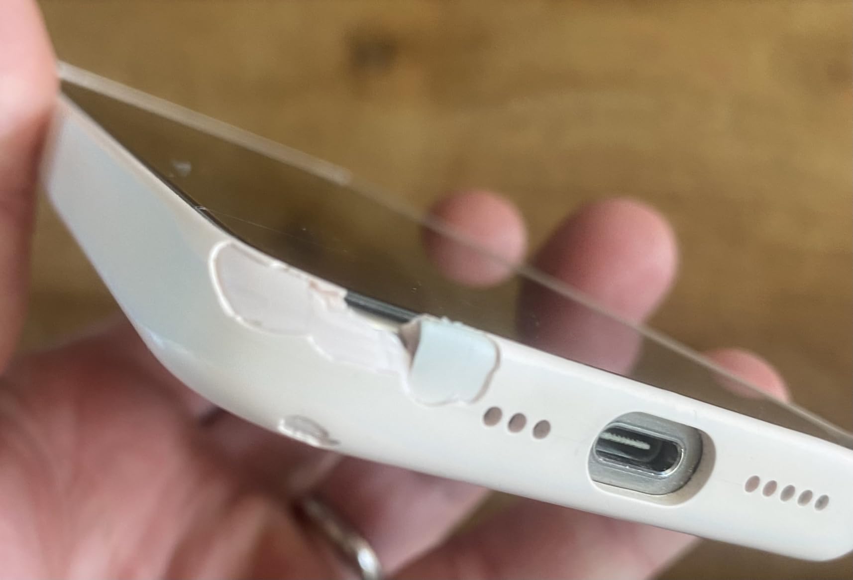Apple iPhone 15 Pro Silikon Case MagSafe Tonbraun Hülle