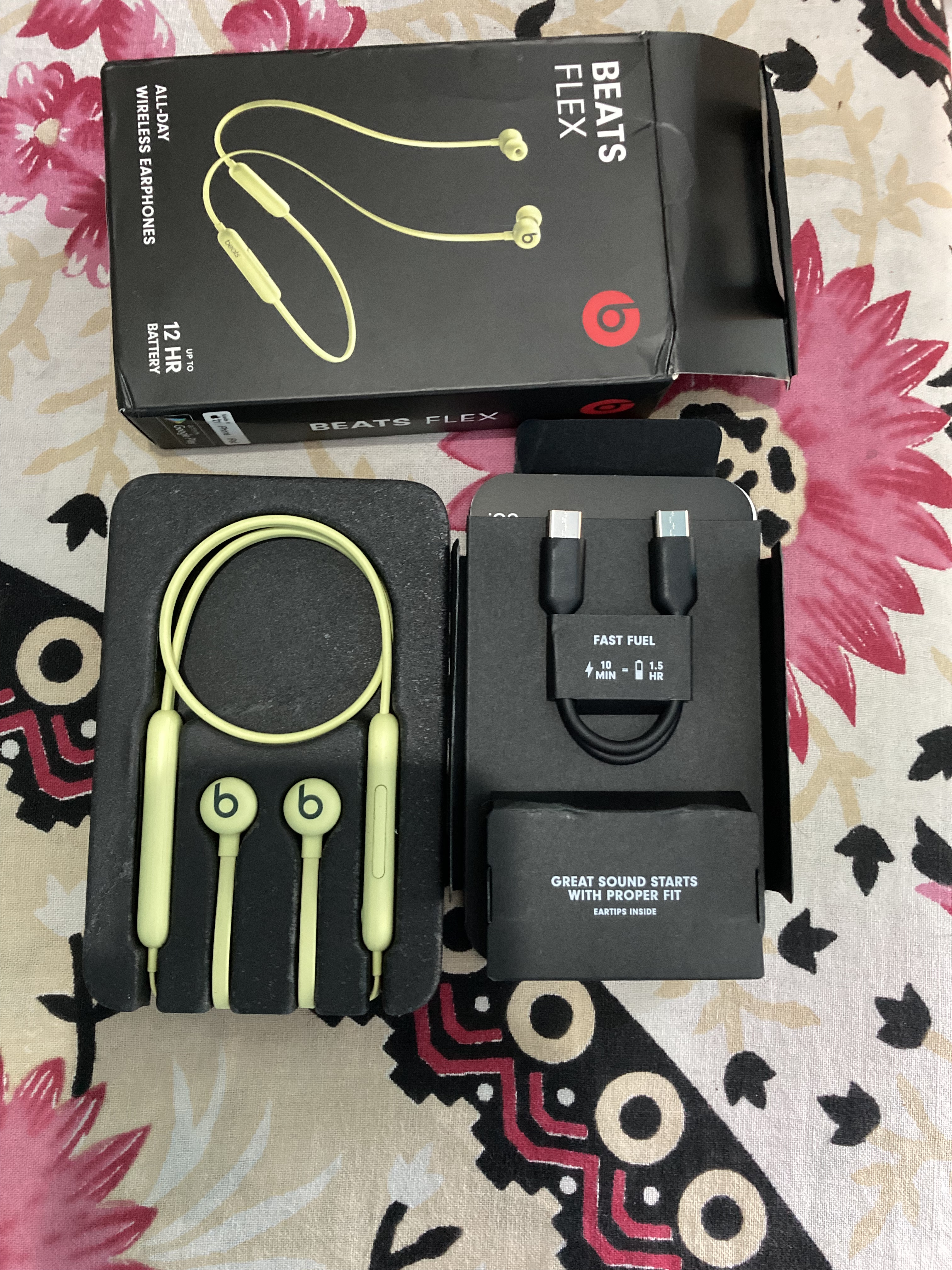 Beats Flex In-Ear Kopfhörer Bluetooth Flammenblau 12h