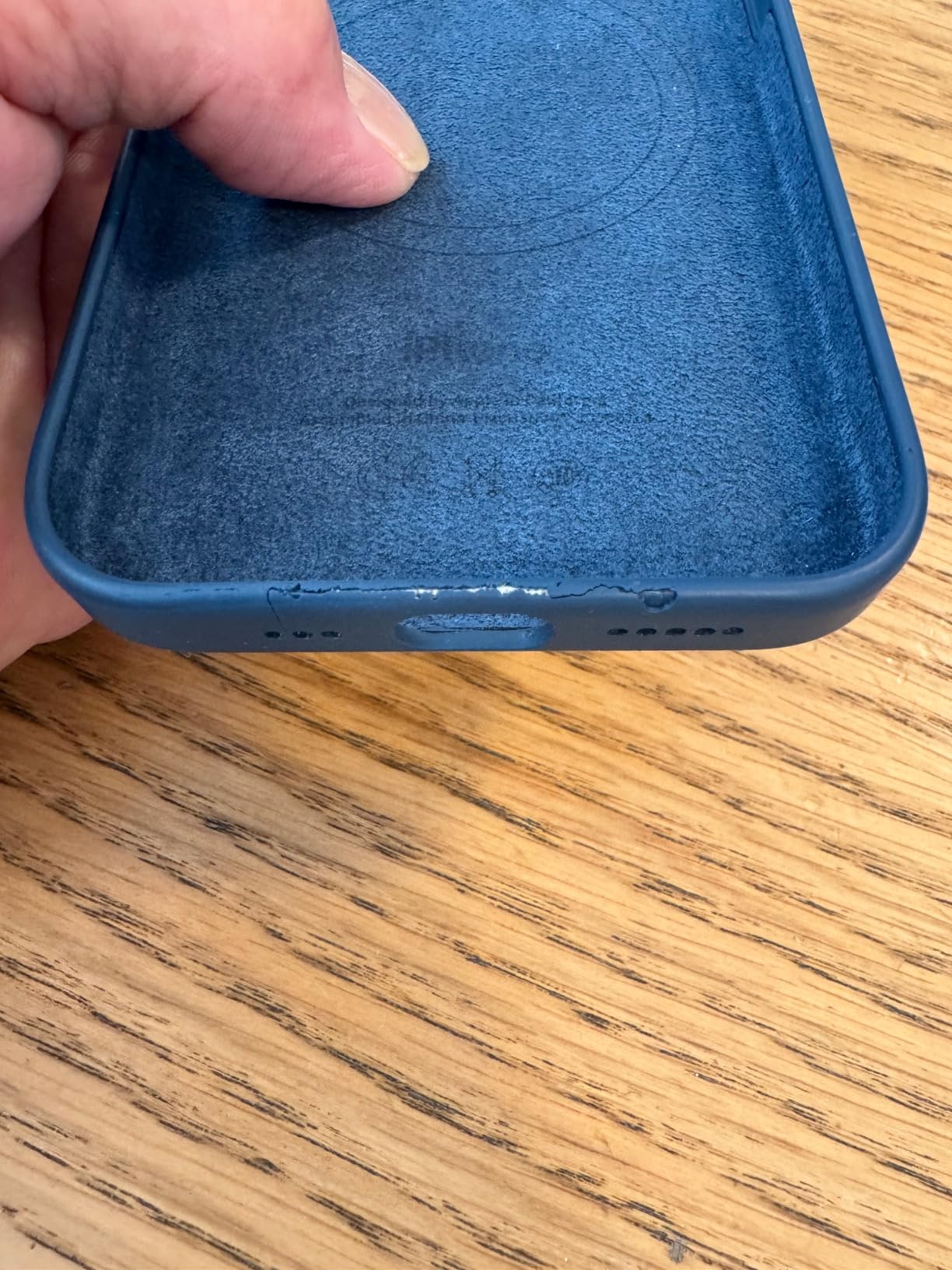 Apple iPhone 15 Pro Silikon Case Hellrosa mit MagSafe