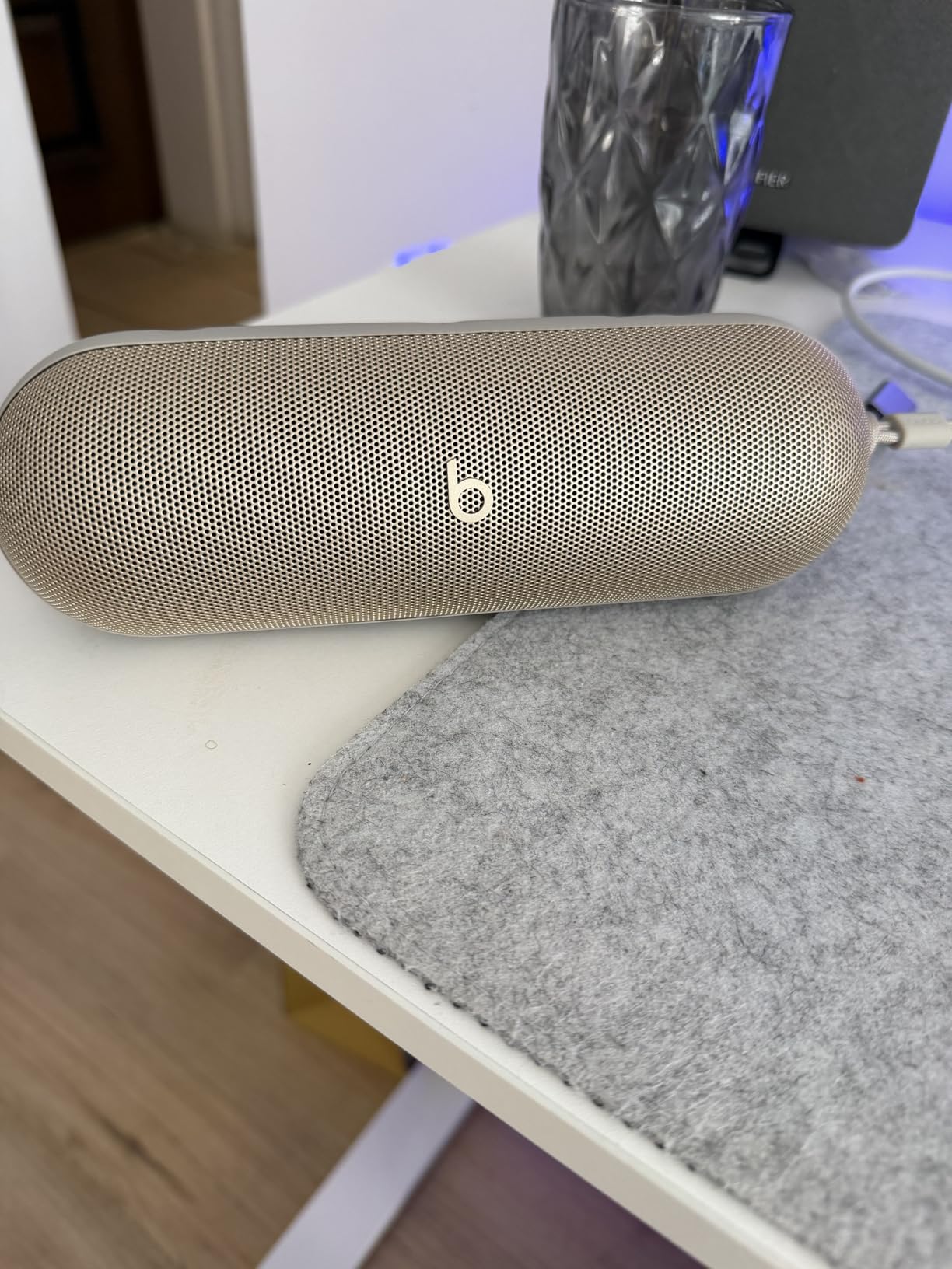 Beats Pill Bluetooth Lautsprecher Champagner 24h IP67
