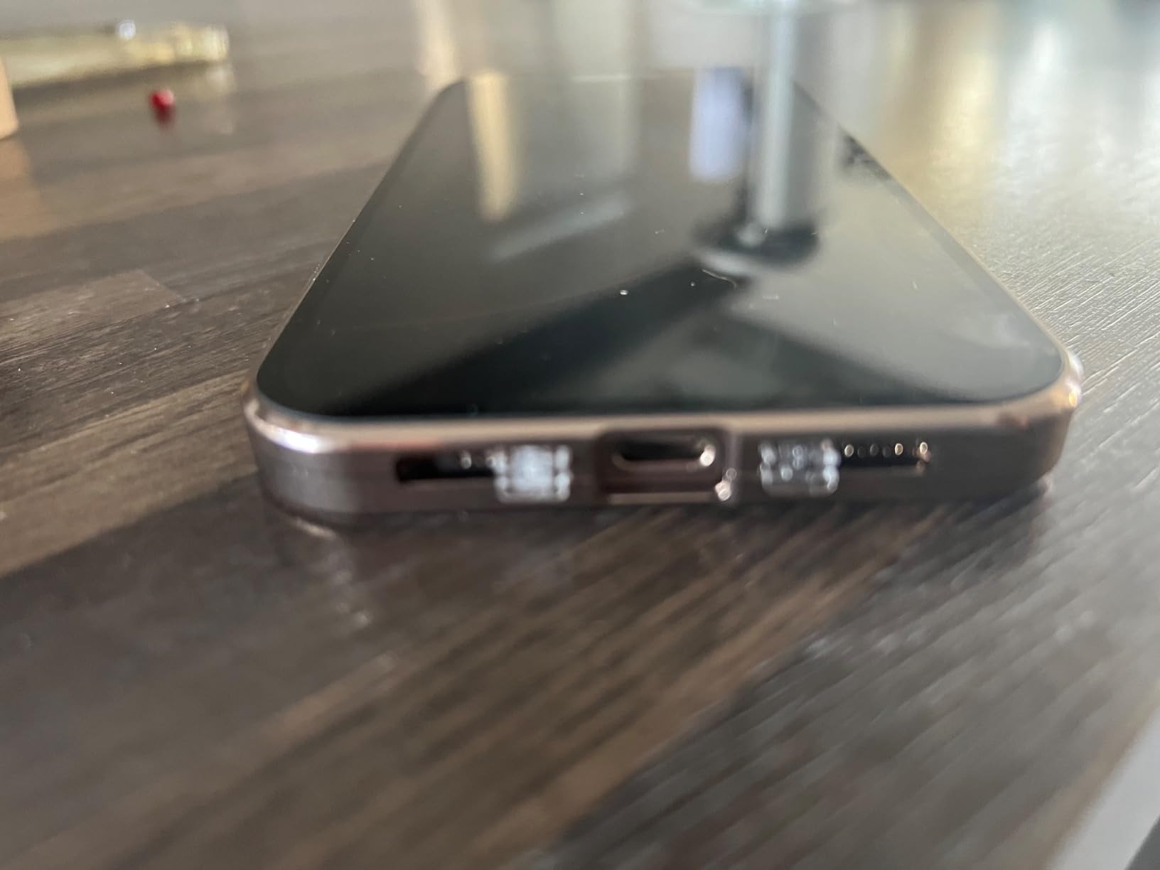 Apple iPhone 16 Pro Max Smartphone 1 TB Titan Weiß 5G