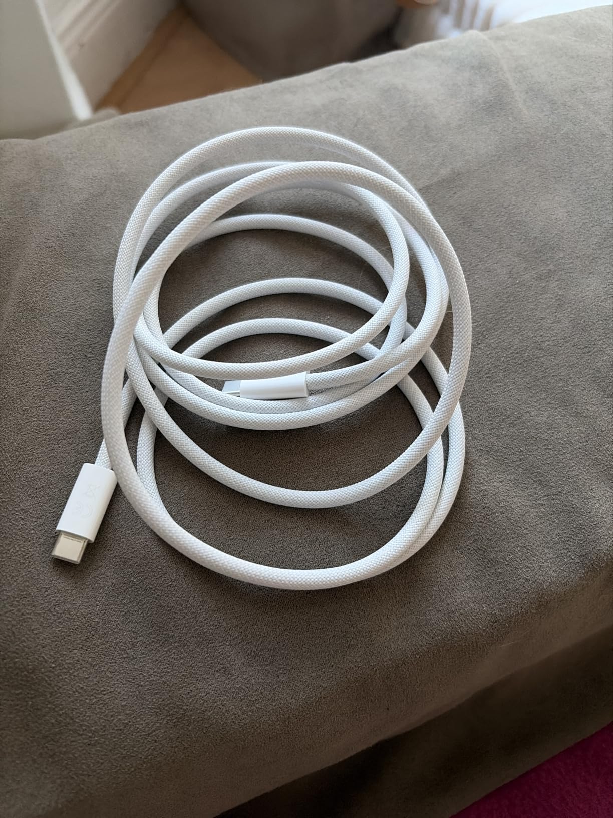 Apple 240W USB-C Ladekabel 2m gewebt Schnellladen