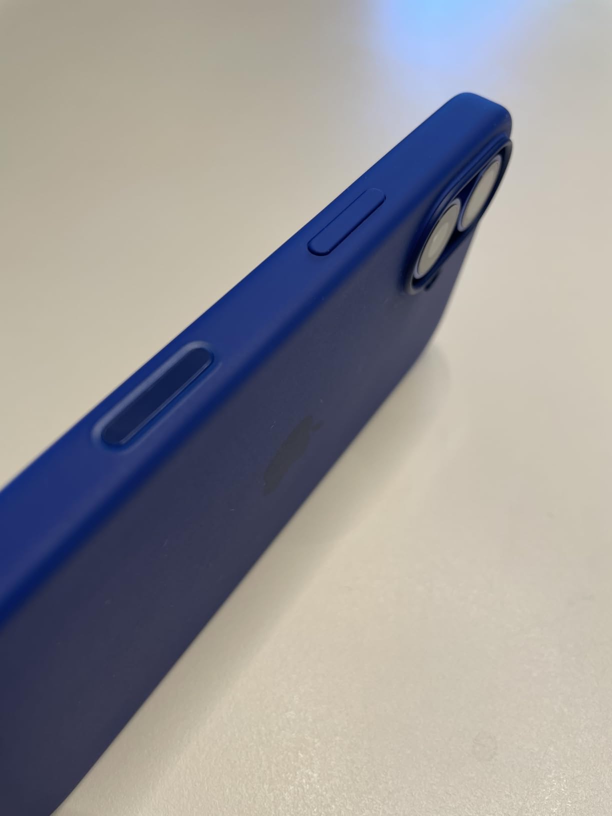 Apple iPhone 16 Silikon Case MagSafe Hülle Ultramarin Schutz