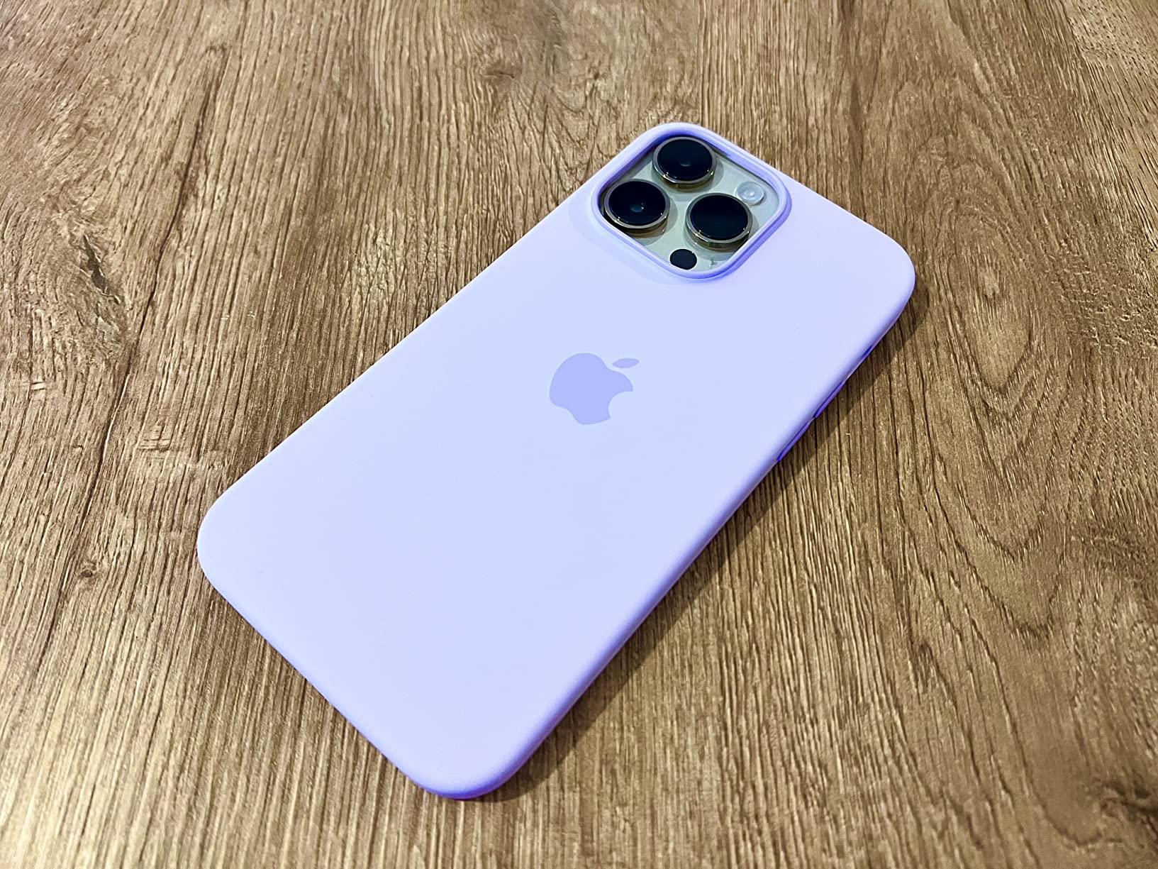 Apple iPhone 14 Pro Max Silikon Hülle mit MagSafe Himmel