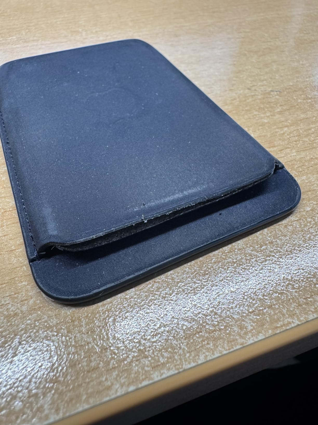 Apple iPhone Wallet Kartenetui MagSafe Brombeere