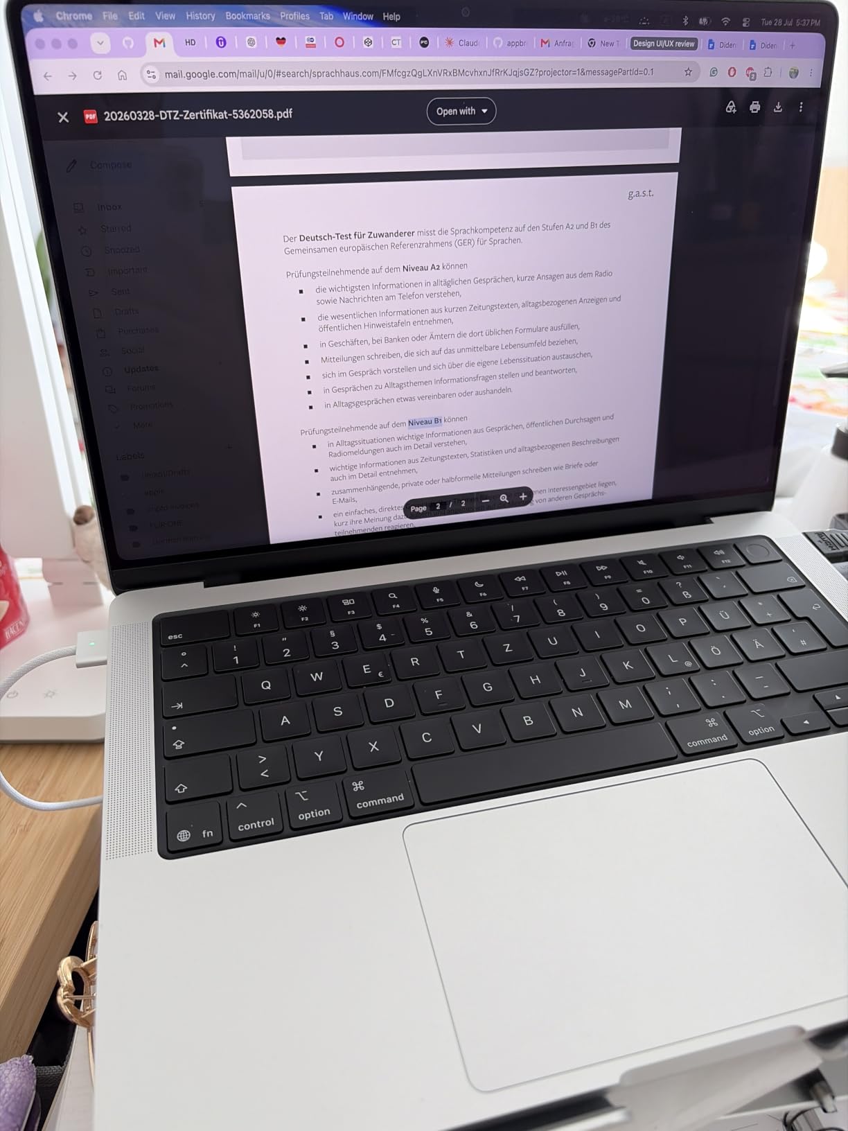 Apple MacBook Pro 14 M5 Laptop 24GB 1TB Space Schwarz