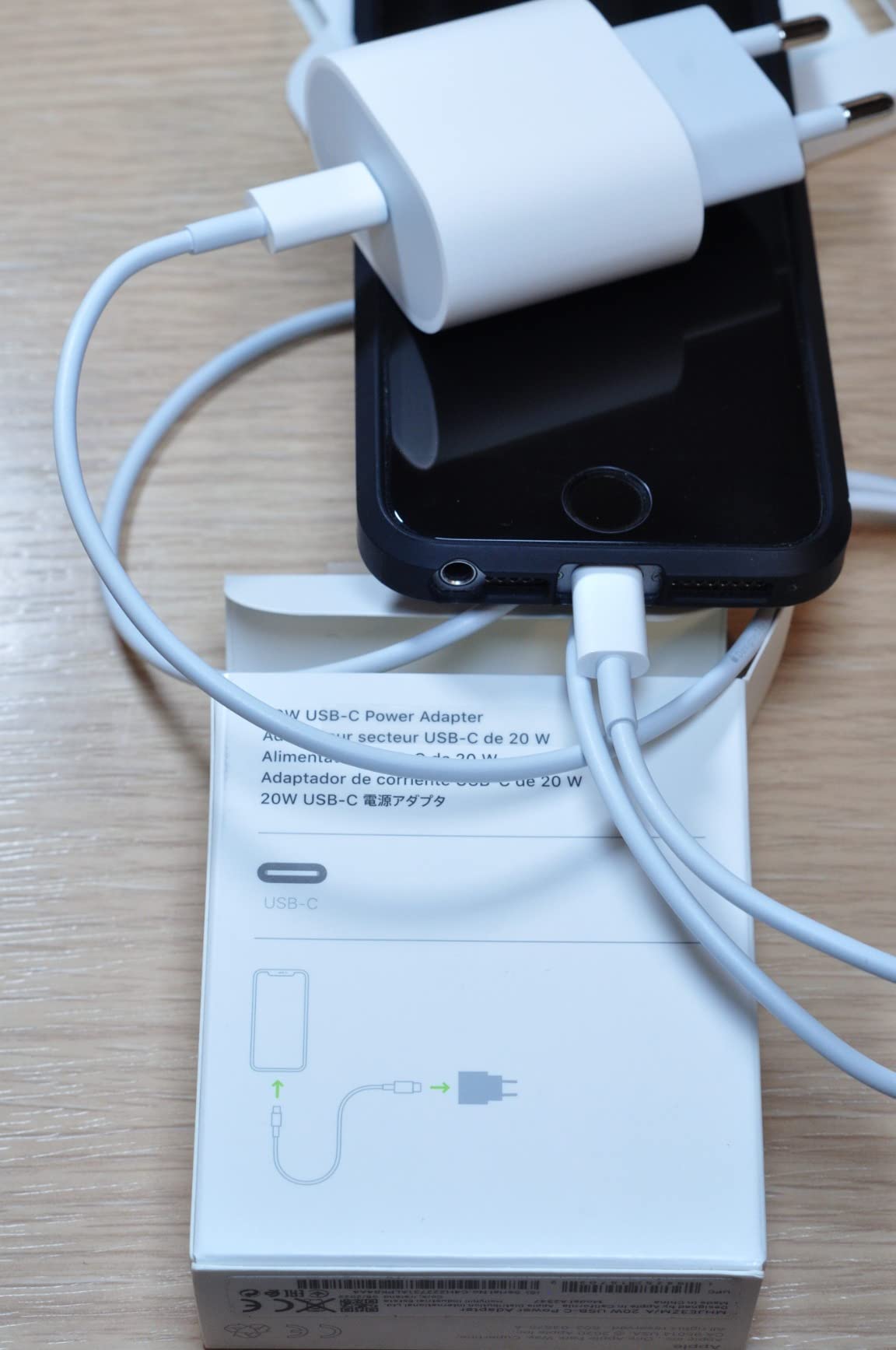 Apple 20W USB-C Power Adapter Ladegerät Weiss