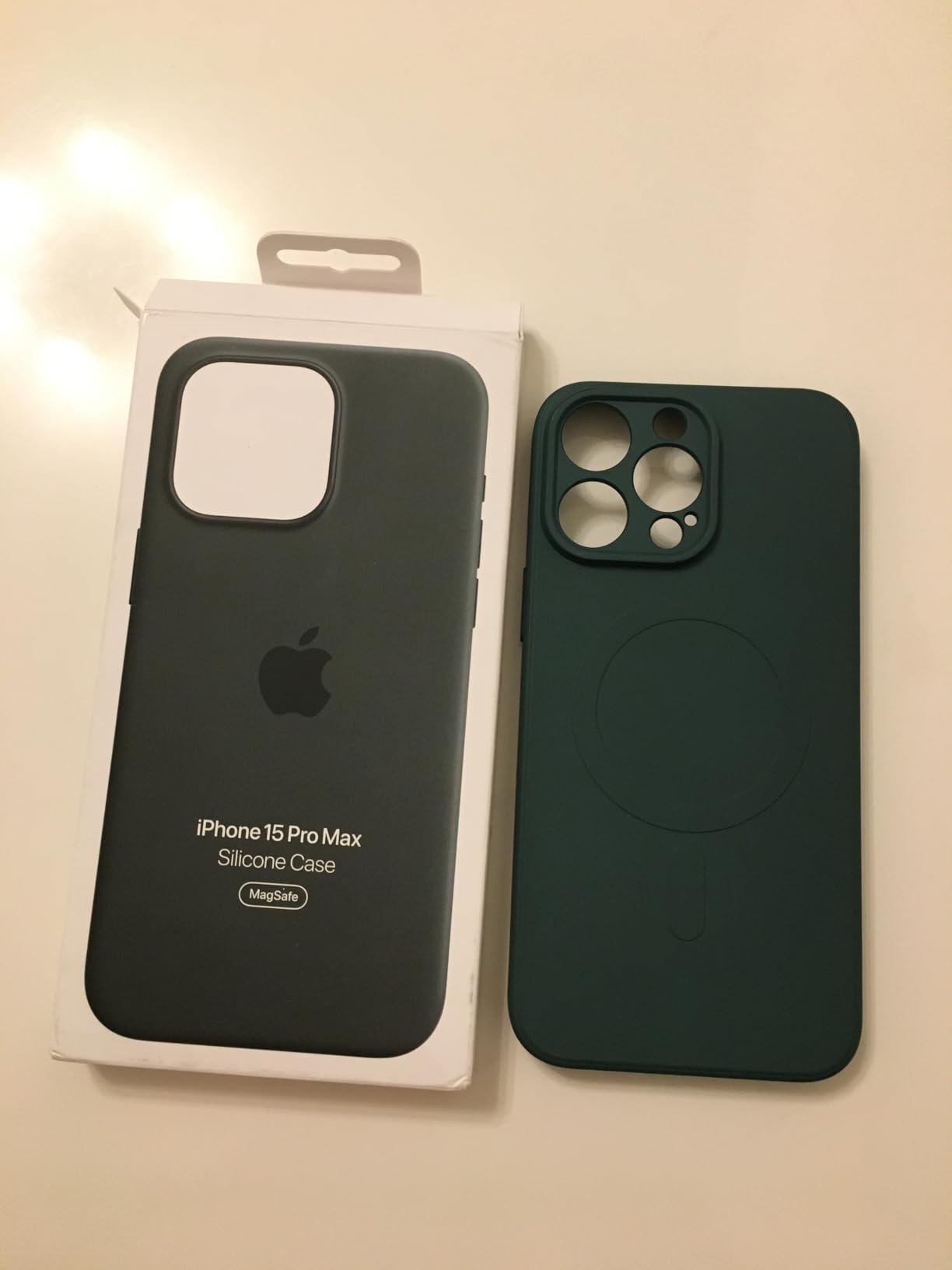 Apple iPhone 15 Pro Max Silikon Case MagSafe Warmgelb