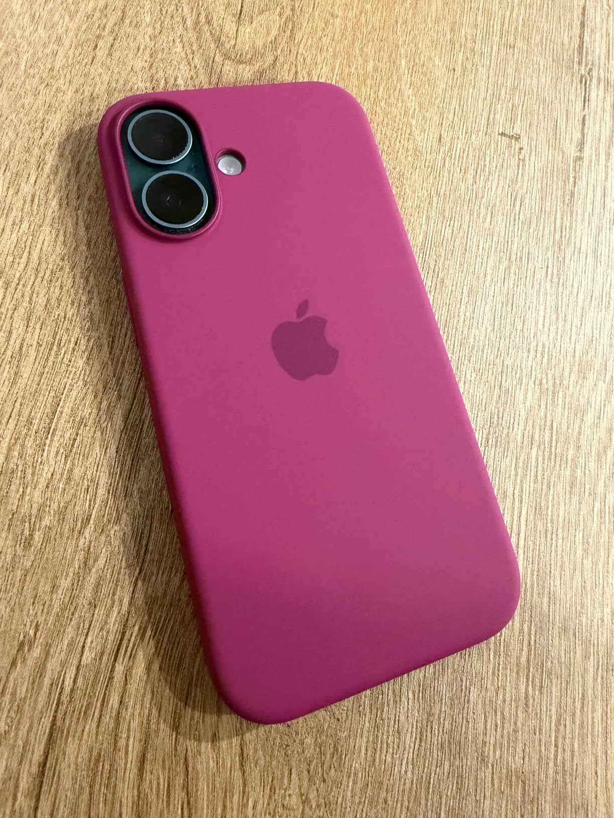 Apple iPhone 16 Silikon Case Hülle Fuchsia MagSafe