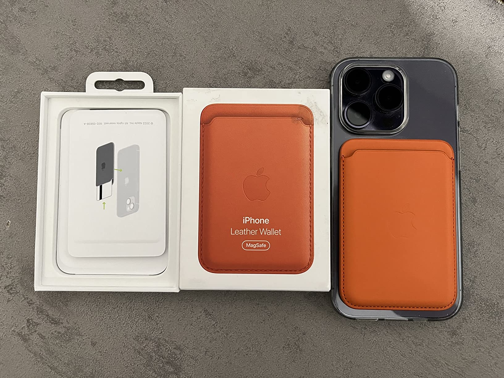 Apple iPhone Leder Wallet Kartenetui Waldgrün MagSafe 3 Karten