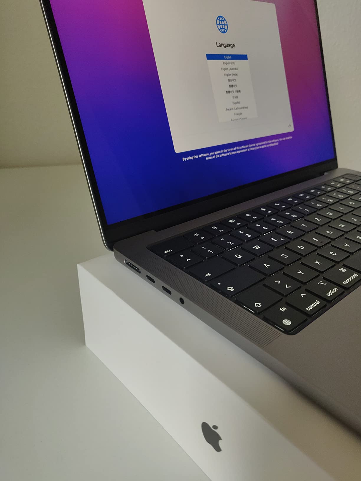 Apple MacBook Pro 14 M1 Pro 16GB 512GB Laptop Silber
