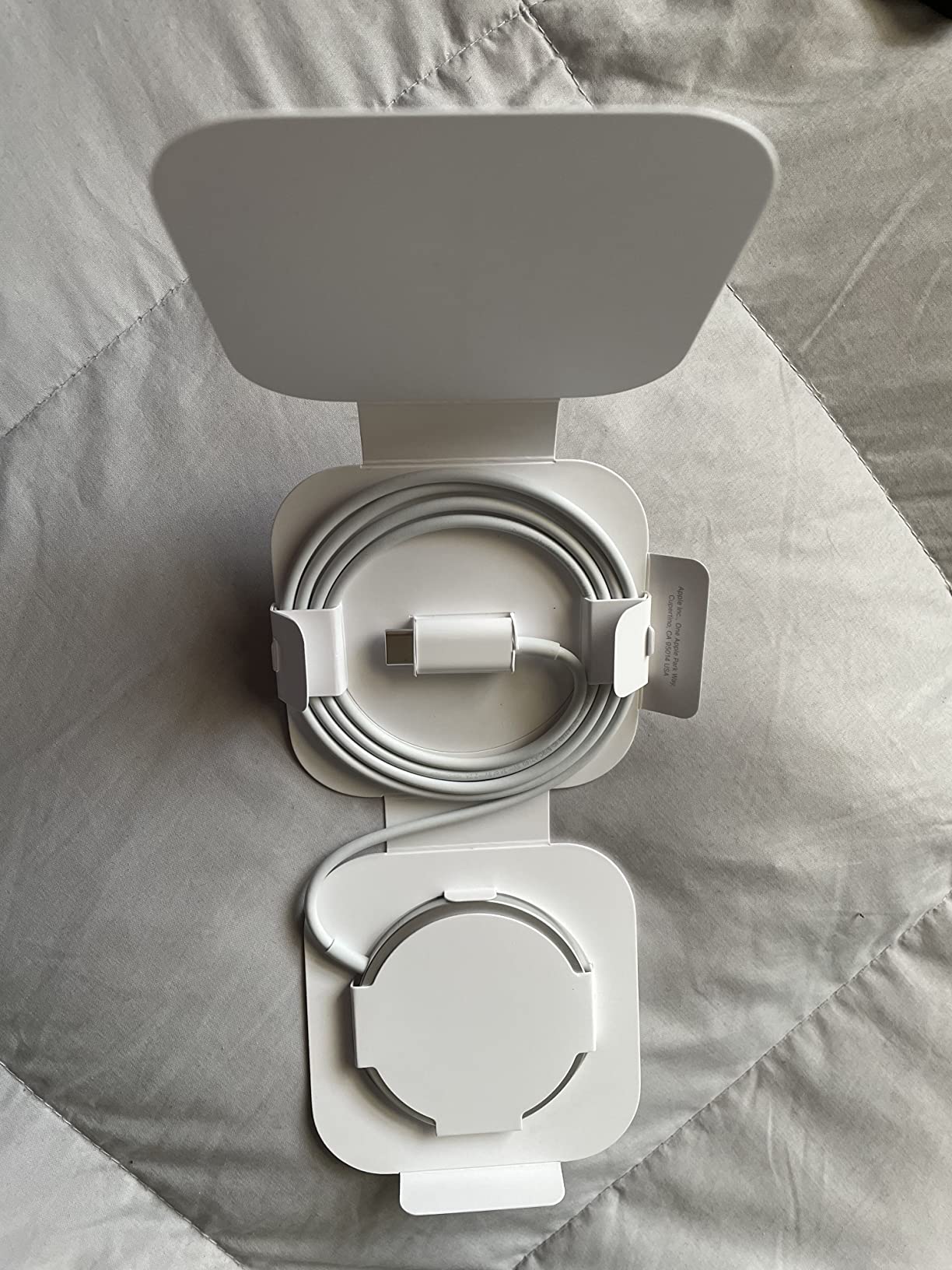 Apple MagSafe Ladegerät kabellos 15W Qi weiß