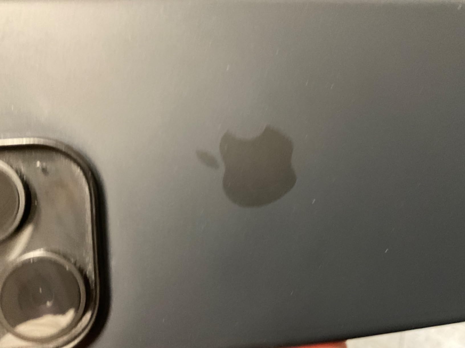 Apple iPhone 15 Pro Silikon Case Hellrosa mit MagSafe