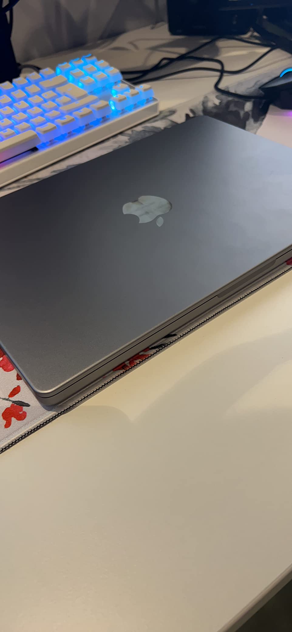 Apple MacBook Pro 14 M1 Pro 16 GB 1 TB Laptop grau XDR