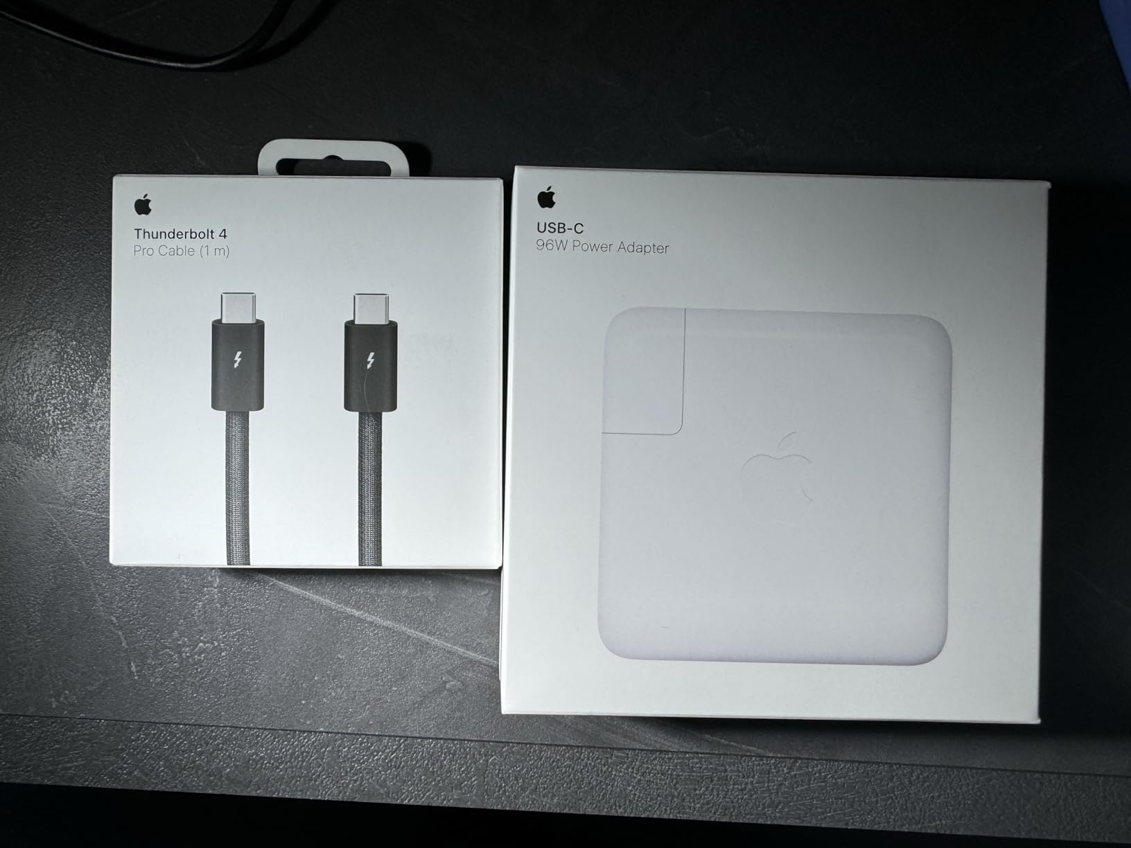 Apple Thunderbolt 4 Pro Kabel USB-C 1m 40Gbit 100W