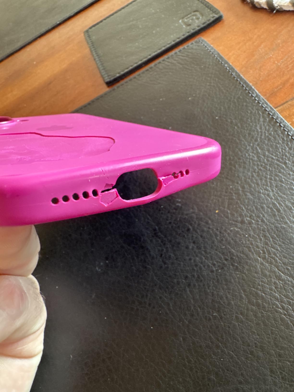 Apple iPhone 16 Silikon Case Hülle Fuchsia MagSafe