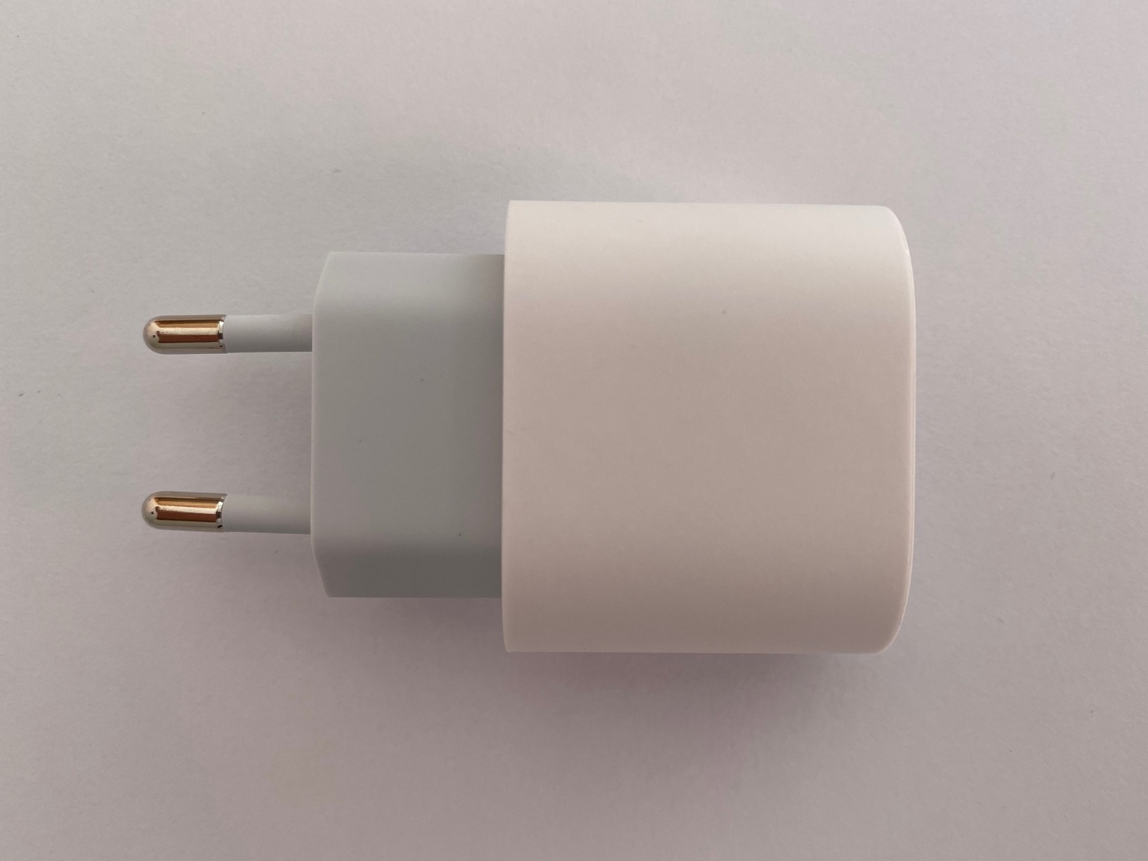Apple 20W USB-C Power Adapter Ladegerät Weiss