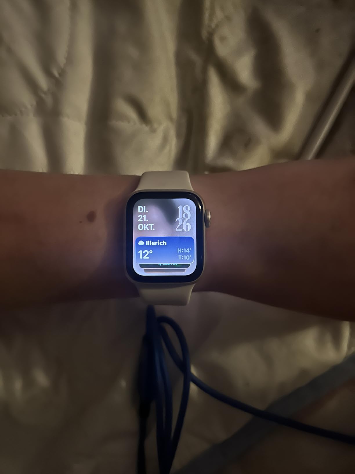 Apple Watch SE 3 GPS 40mm Smartwatch Mitternacht M/L