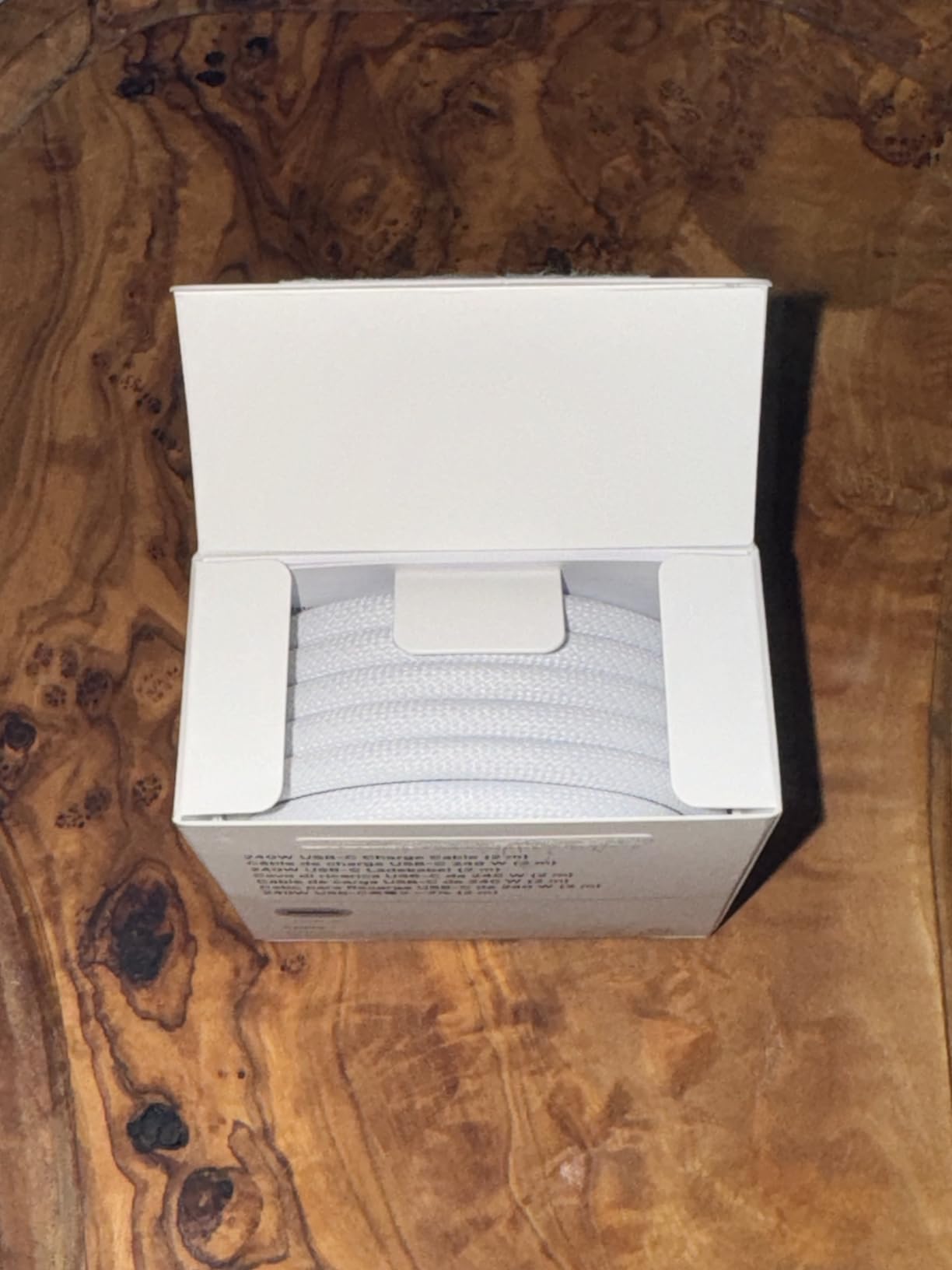 Apple 240W USB-C Ladekabel 2 m gewebt