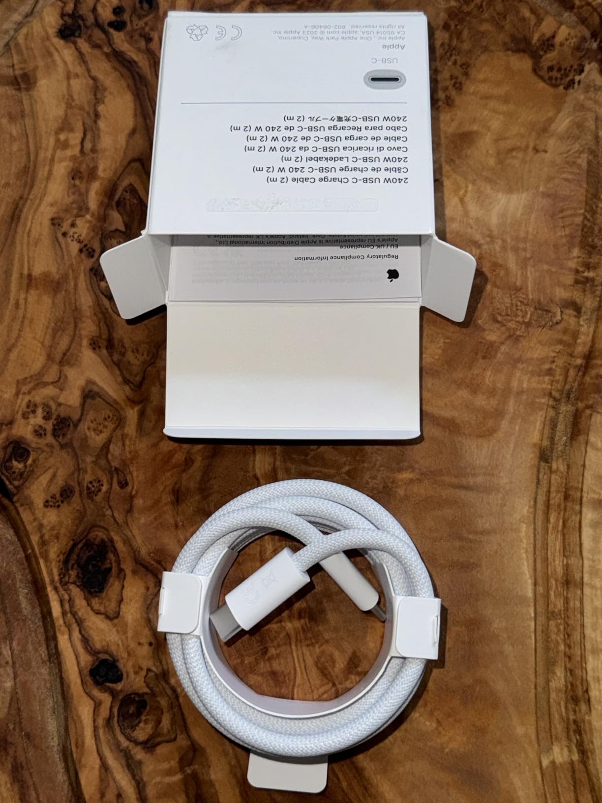 Apple 240W USB-C Ladekabel 2 m gewebt