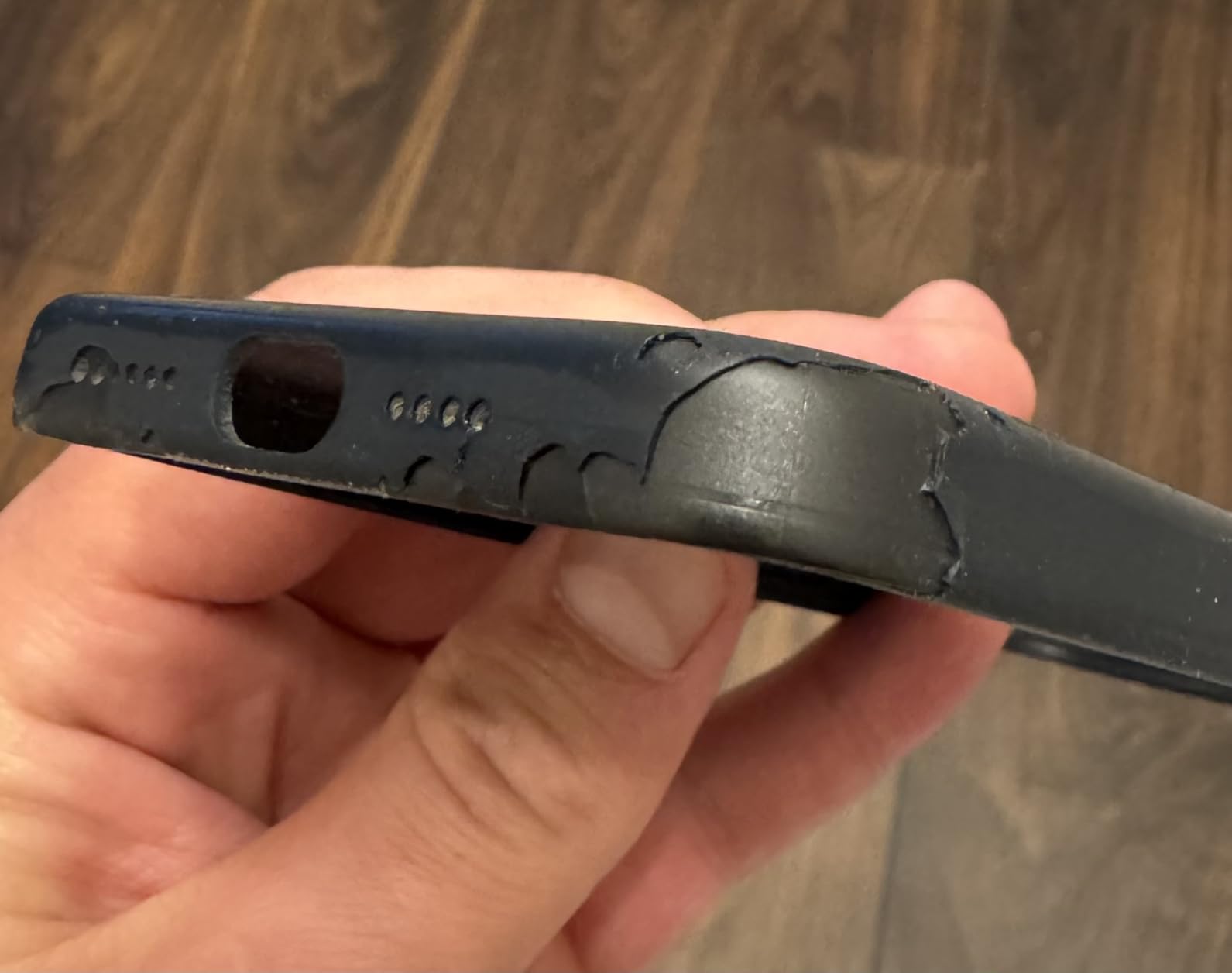 Apple iPhone 15 Pro Silikon Case MagSafe Tonbraun Hülle