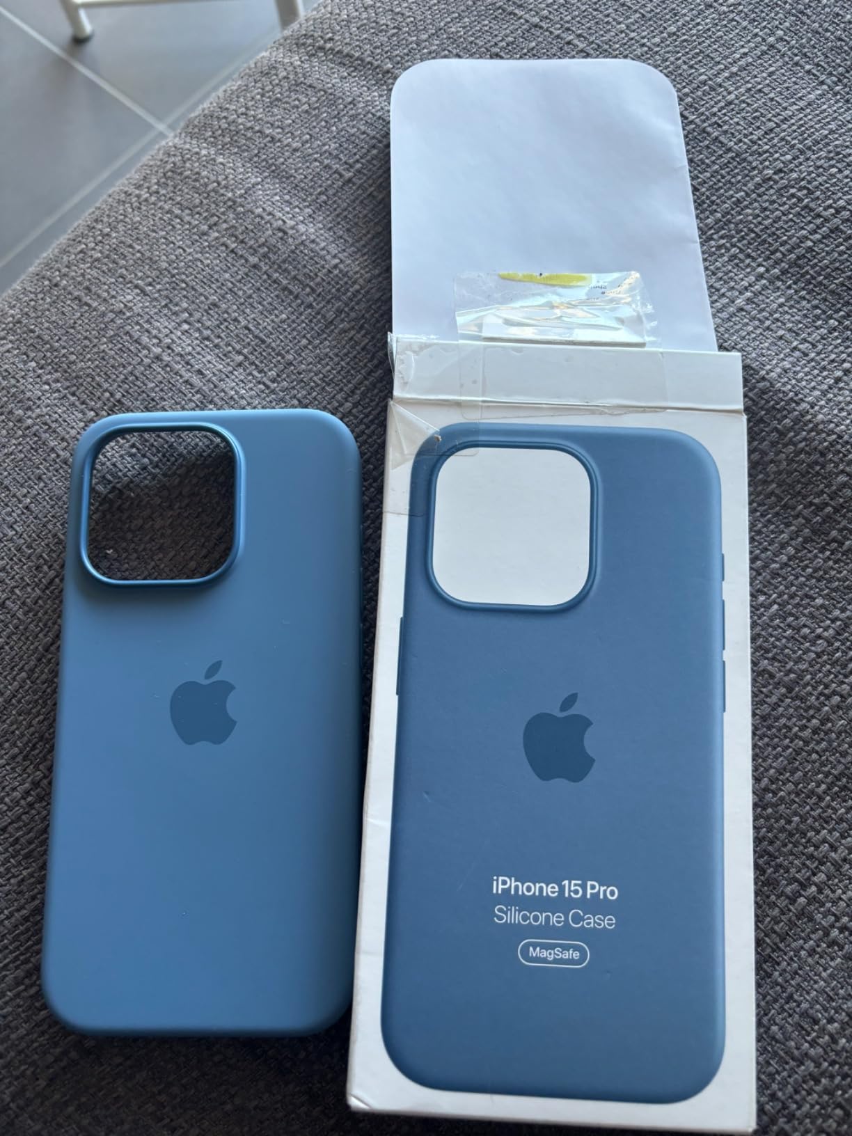 Apple iPhone 15 Silikon Hülle MagSafe Sturmblau Schutzhülle