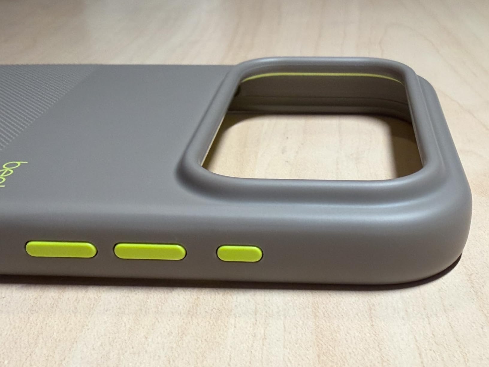 Beats iPhone 17 Rugged Case MagSafe Hülle Alpengrau