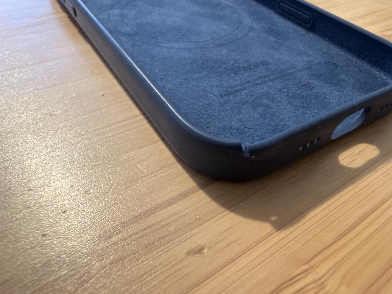 Apple iPhone 16 Plus Silikon Case MagSafe Pflaume