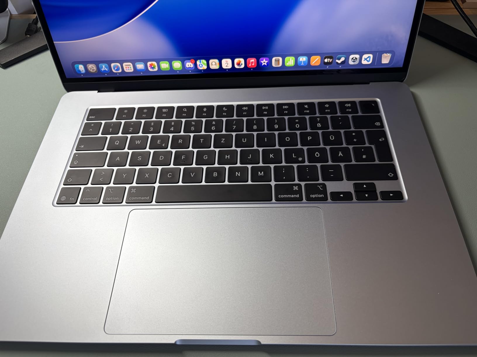 Apple MacBook Air 15 M5 16GB 1TB Mitternacht Laptop