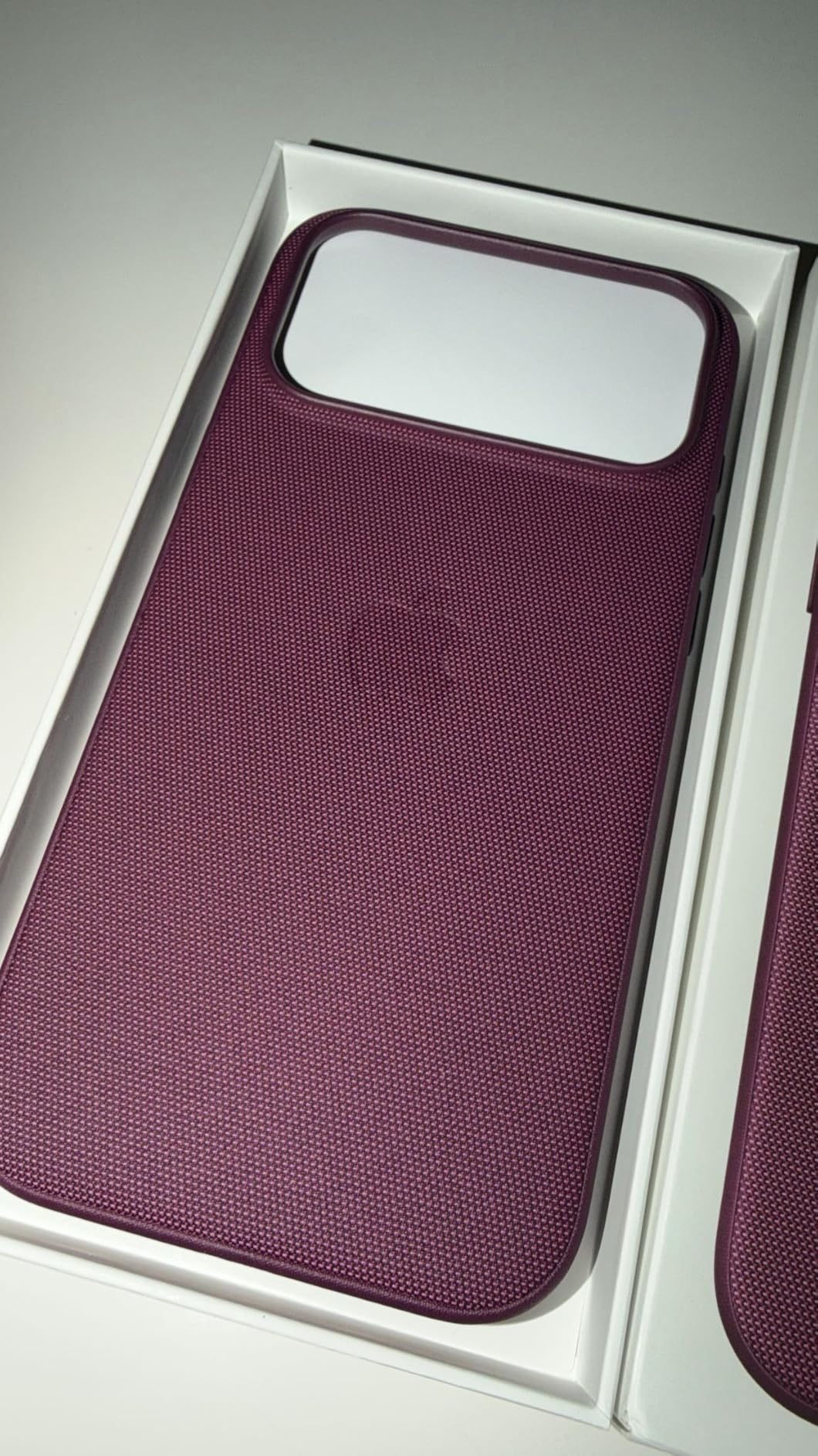 Apple iPhone 18 Pro Max Hülle Burgunder Gewebe