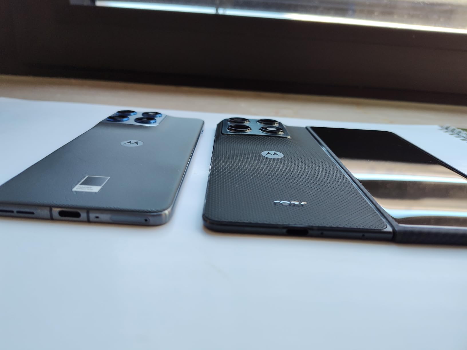 Motorola razr Foldable Smartphone 16-512GB Weiß 50 MP