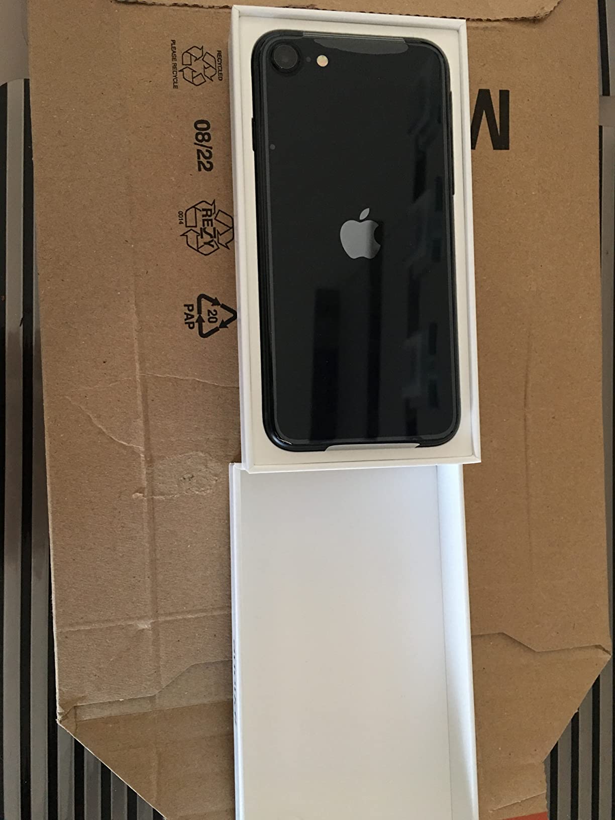 Apple iPhone SE 2022 Smartphone 64 GB Polarstern 5G